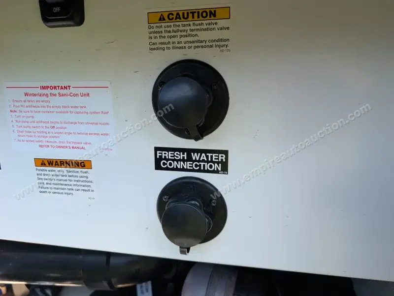 2019 Jayco Embark 37MB photo 254