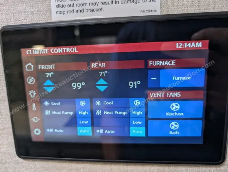 2019 Jayco Embark 37MB photo 140