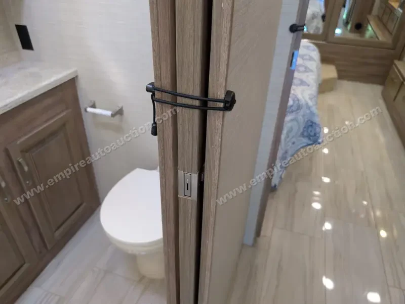 2019 Jayco Embark 37MB photo 215