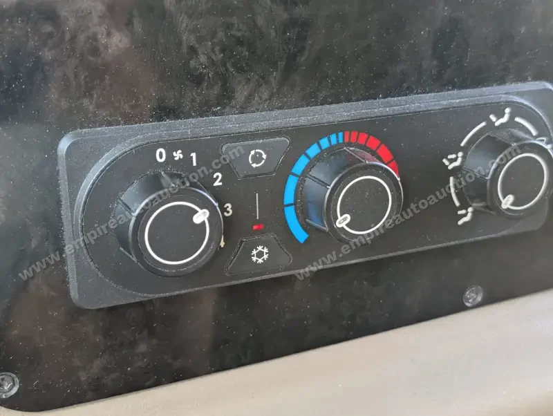 2019 Jayco Embark 37MB photo 122