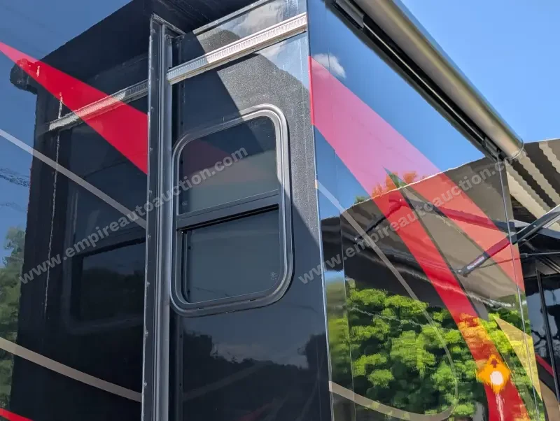 2019 Jayco Embark 37MB photo 39