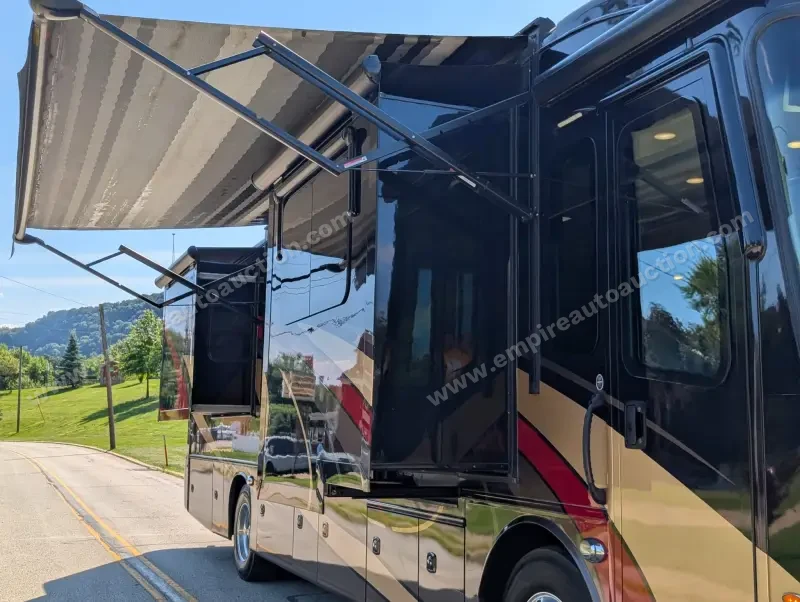 2019 Jayco Embark 37MB photo 48