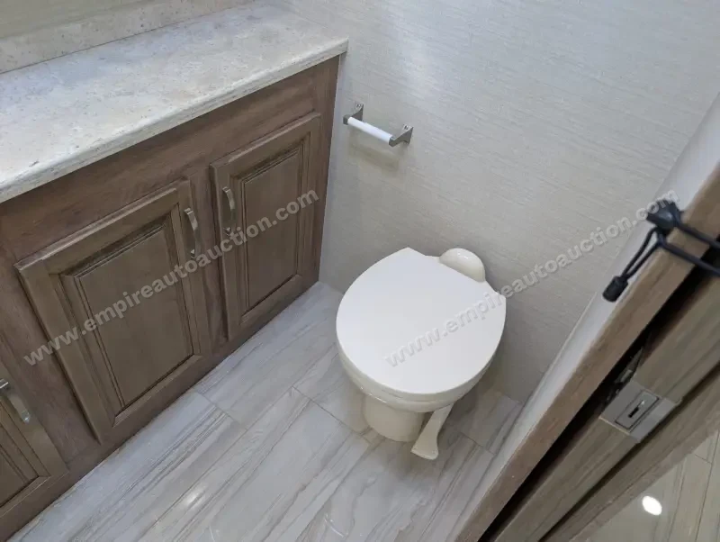 2019 Jayco Embark 37MB photo 216
