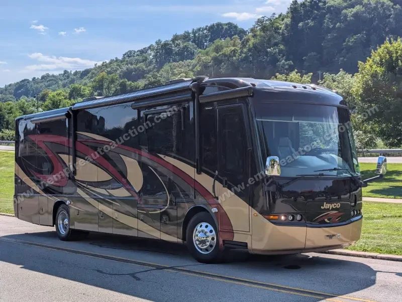2019 Jayco Embark 37MB photo 12