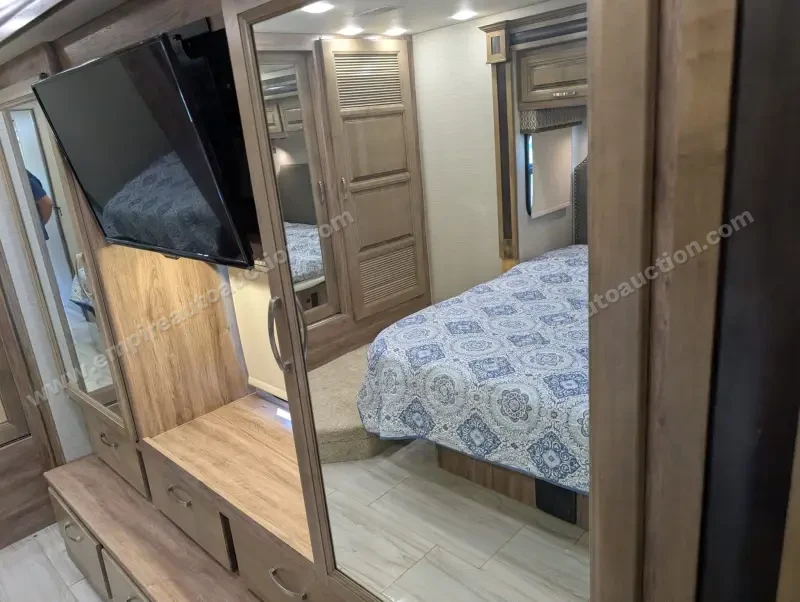 2019 Jayco Embark 37MB photo 204