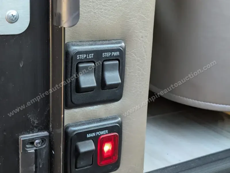 2019 Jayco Embark 37MB photo 127