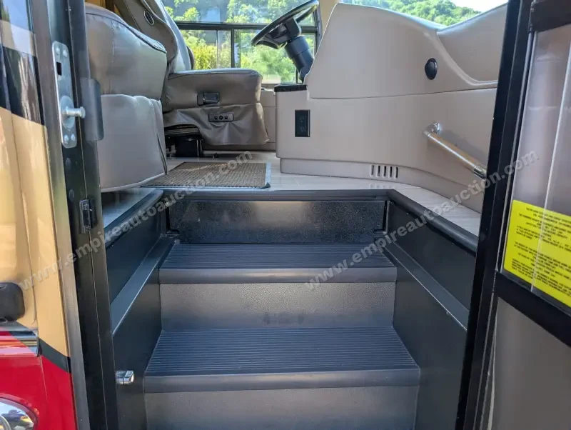 2019 Jayco Embark 37MB photo 103