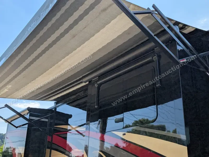 2019 Jayco Embark 37MB photo 45