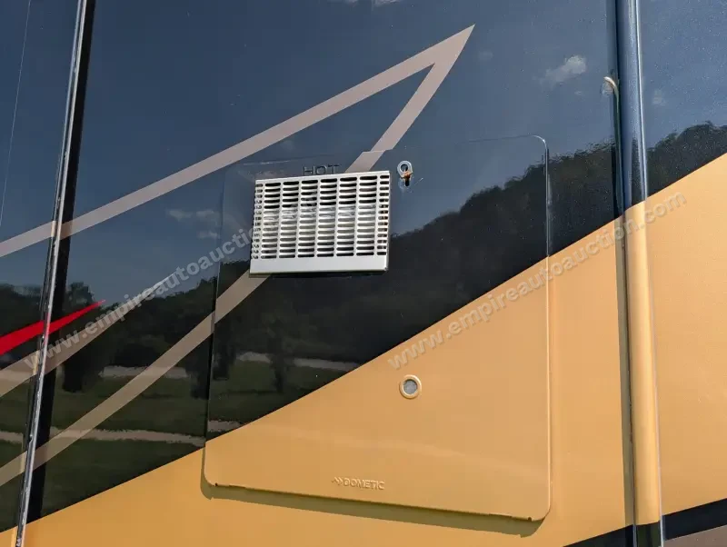 2019 Jayco Embark 37MB photo 72