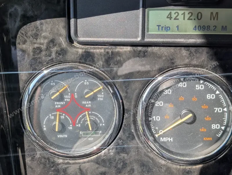 2019 Jayco Embark 37MB photo 118