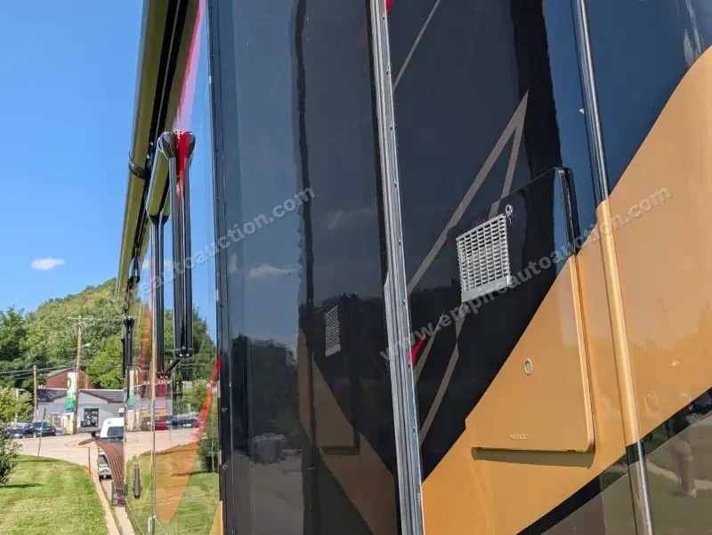 2019 Jayco Embark 37MB photo 78