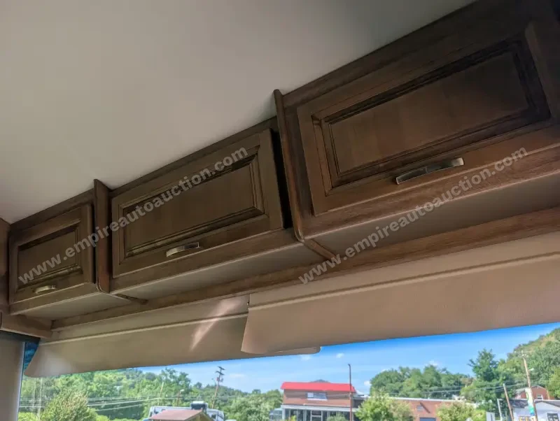 2019 Jayco Embark 37MB photo 198