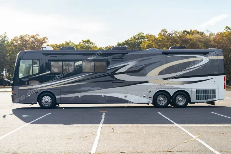 2009 Holiday Rambler Scepter 42PDQ photo 2