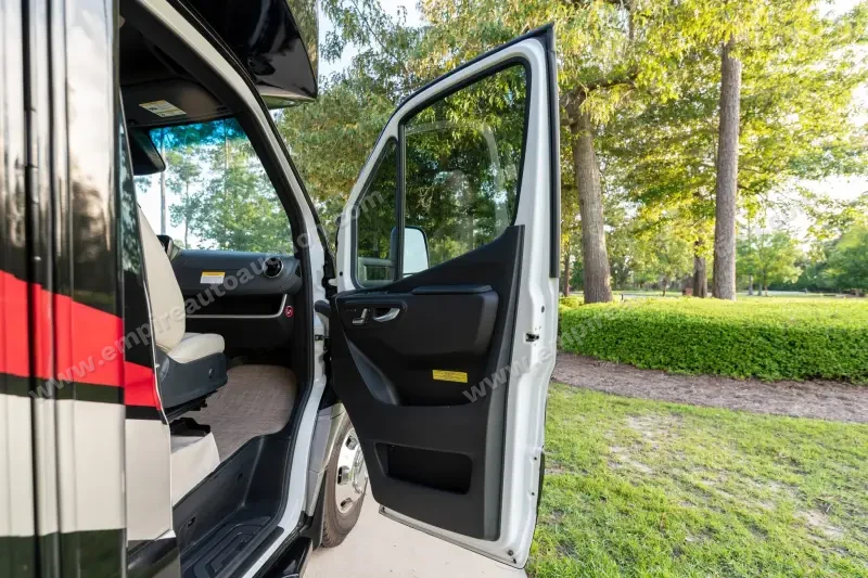 2023 Thor Motor Coach Tiburon 24FB photo 72