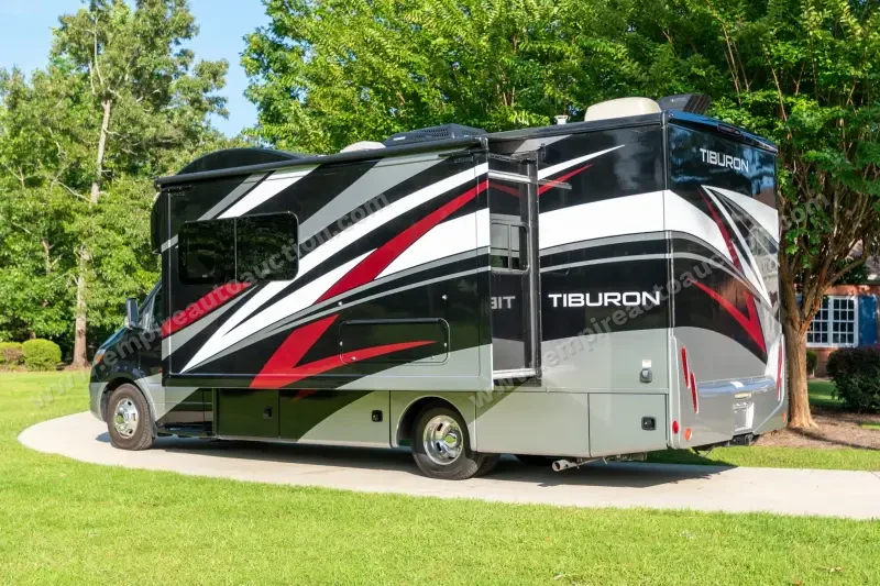2023 Thor Motor Coach Tiburon 24FB photo 11