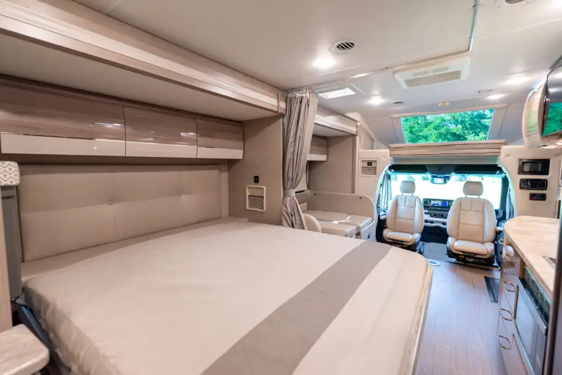 2023 Thor Motor Coach Tiburon 24FB photo 115