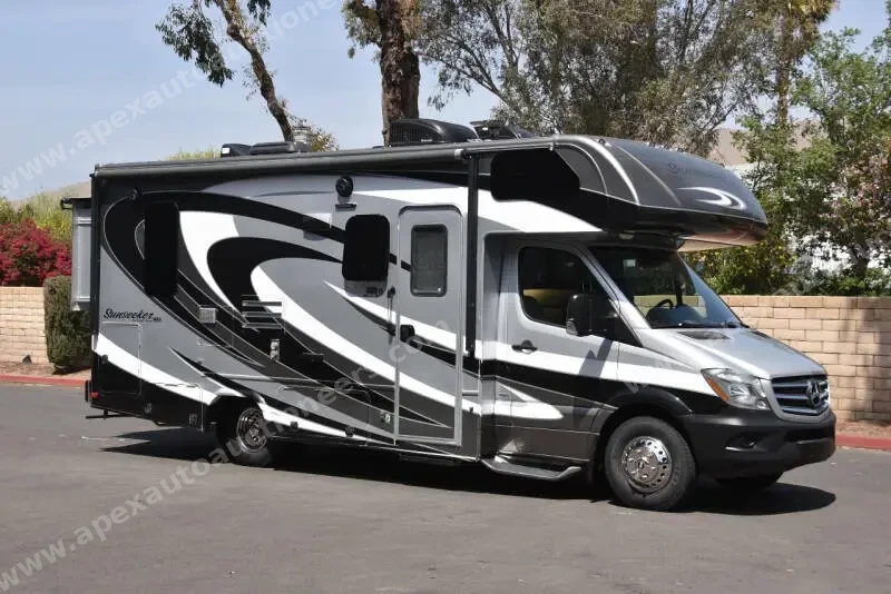 2017 Forest River Sunseeker 2400R photo 1