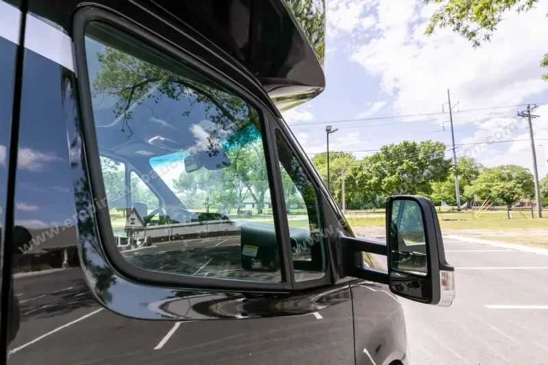 2023 Thor Motor Coach Tiburon 24FB photo 28