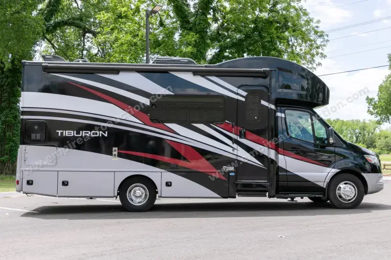 2023 Thor Motor Coach Tiburon 24FB photo 7