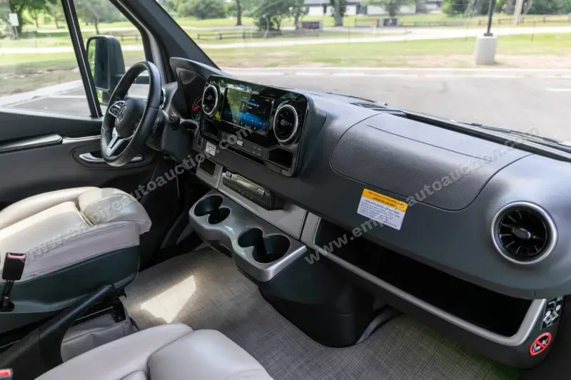 2023 Thor Motor Coach Tiburon 24FB photo 102