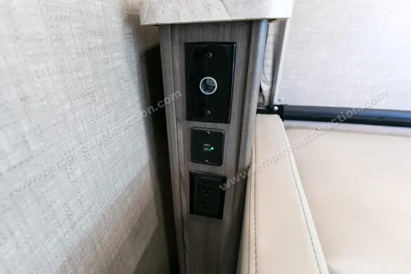 2023 Thor Motor Coach Tiburon 24FB photo 128