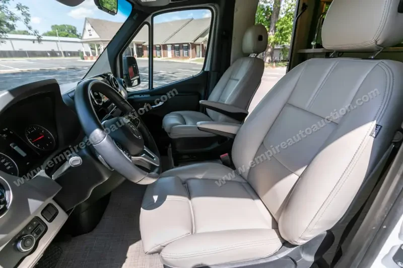 2023 Thor Motor Coach Tiburon 24FB photo 87