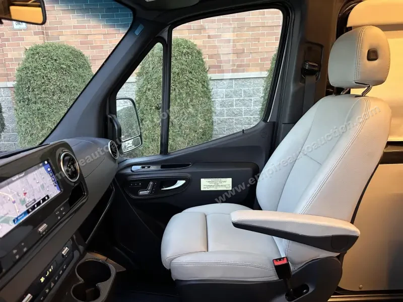 2020 Winnebago Era 3500XD photo 46