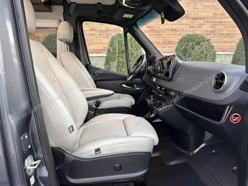 2020 Winnebago Era 3500XD photo 48
