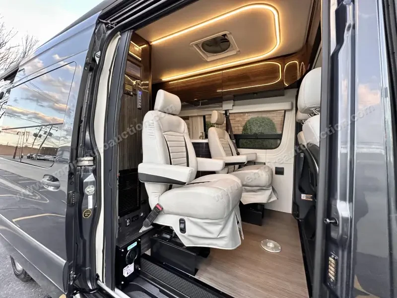 2020 Winnebago Era 3500XD photo 58