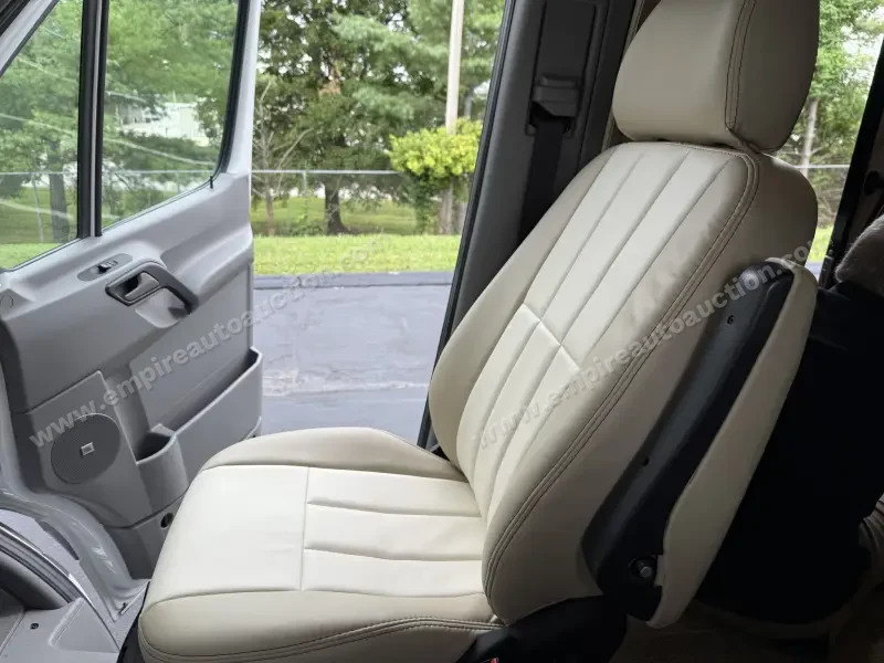 2019 Entegra Qwest 24K photo 35