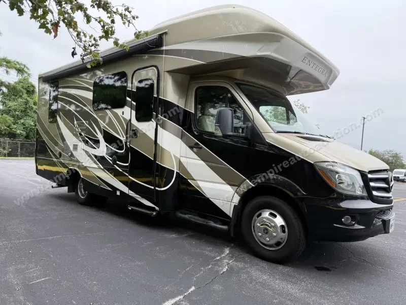 2019 Entegra Qwest 24K photo 10