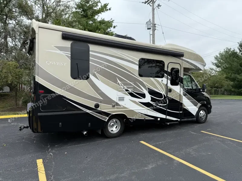 2019 Entegra Qwest 24K photo 8