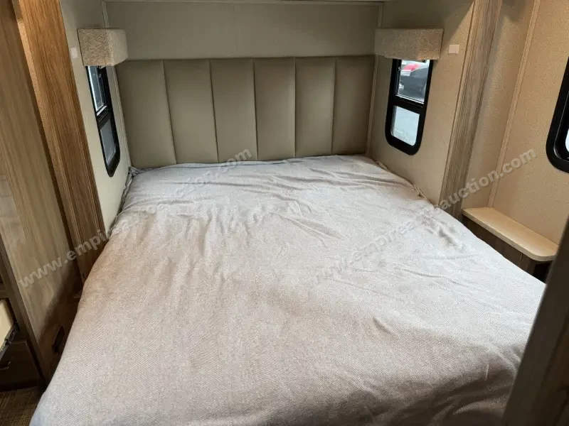 2019 Entegra Qwest 24K photo 76