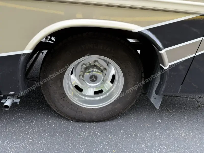 2019 Entegra Qwest 24K photo 32