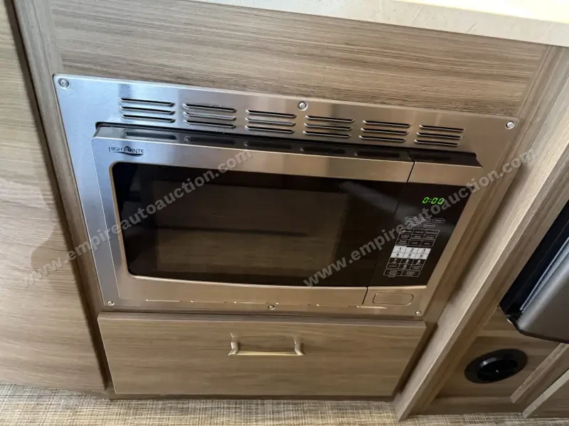 2019 Entegra Qwest 24K photo 52