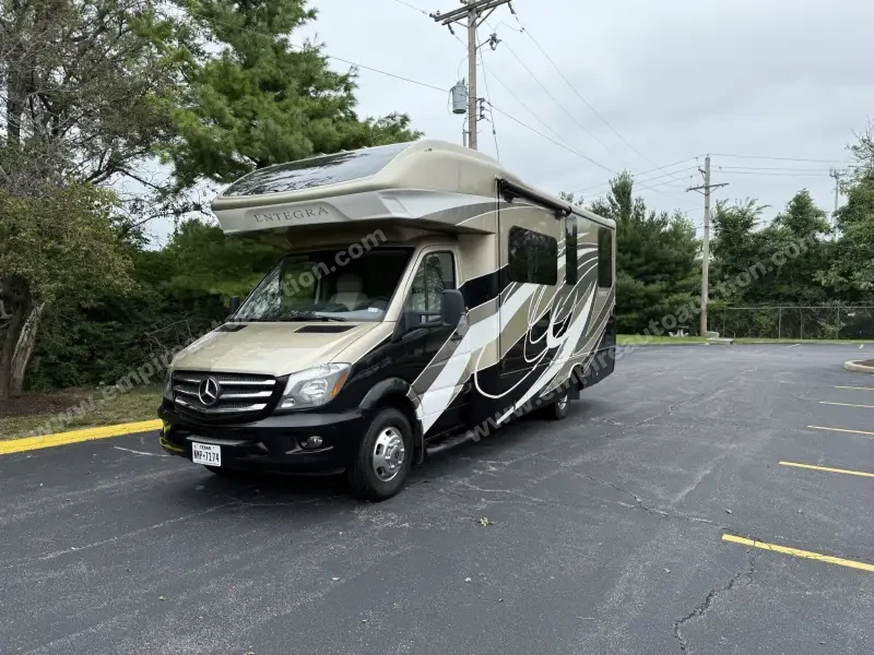 2019 Entegra Qwest 24K photo 2