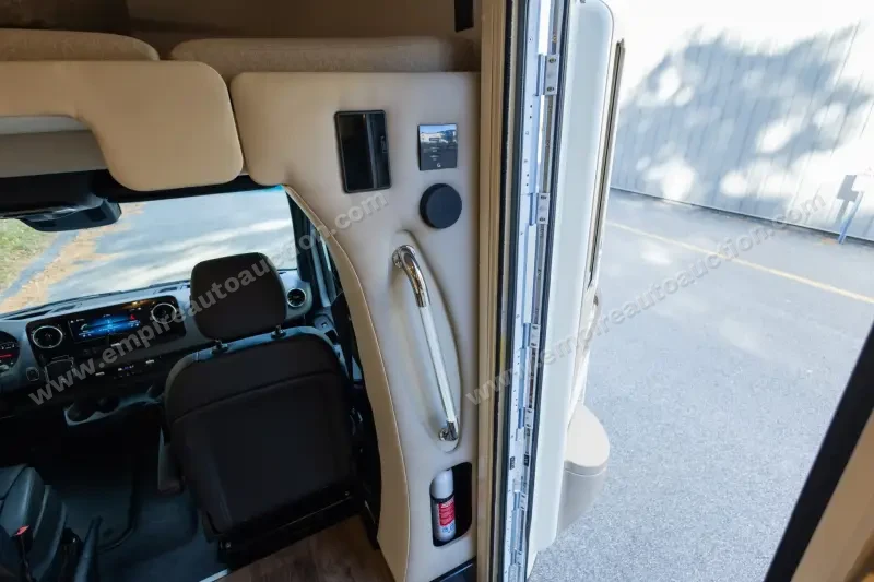 2022 Tiffin Motorhomes Wayfarer 25 photo 93