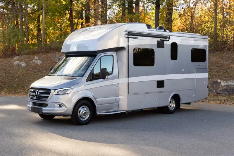 2022 Tiffin Motorhomes Wayfarer 25 photo 1