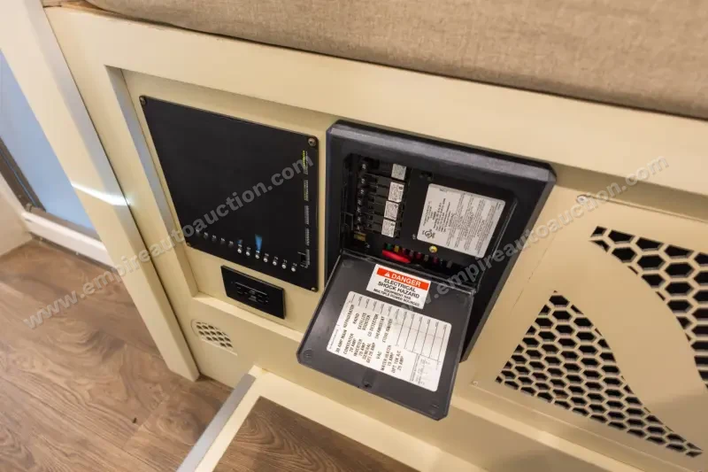 2022 Tiffin Motorhomes Wayfarer 25 photo 135