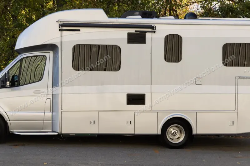 2022 Tiffin Motorhomes Wayfarer 25 photo 11