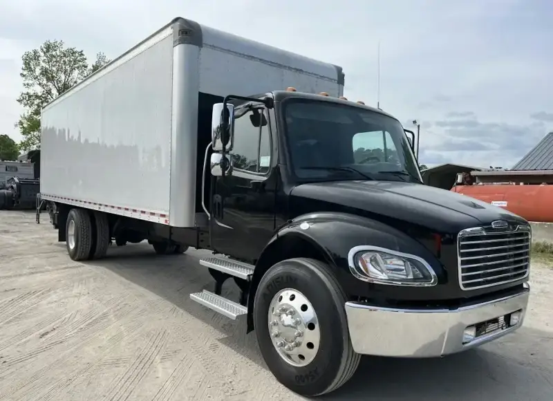 2022 Freightliner M2 photo 2