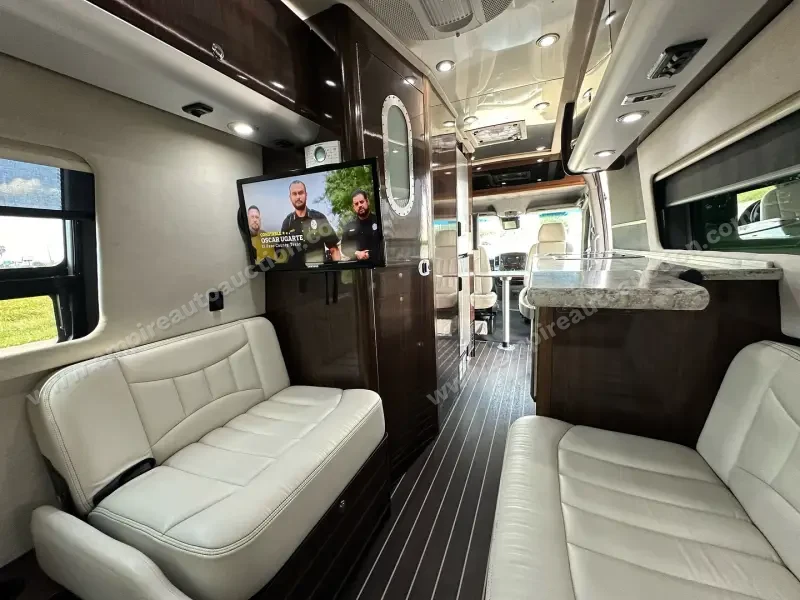 2016 Airstream Interstate EXT Grand Tour Series photo 39