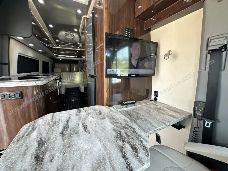 2016 Airstream Interstate EXT Grand Tour Series photo 7
