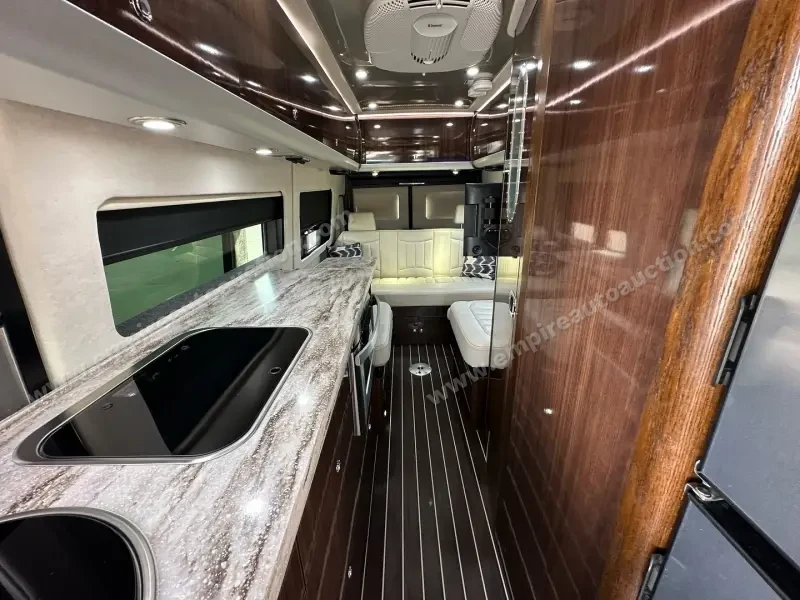 2016 Airstream Interstate EXT Grand Tour Series photo 51