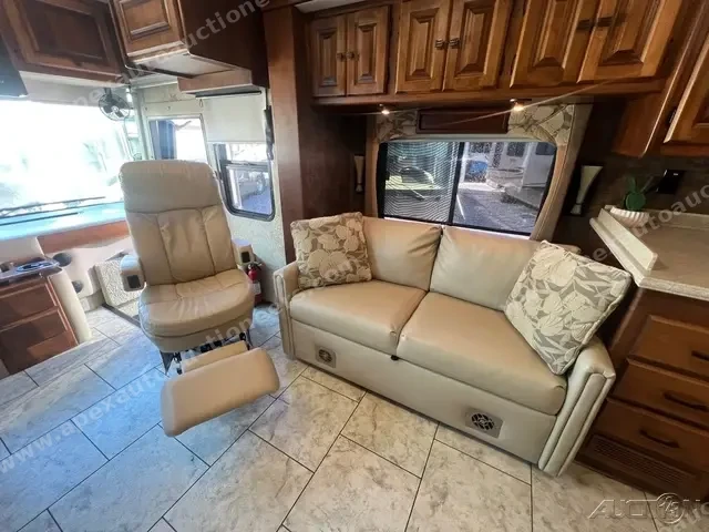 2011 Tiffin Allegro Red 36QSA photo 58