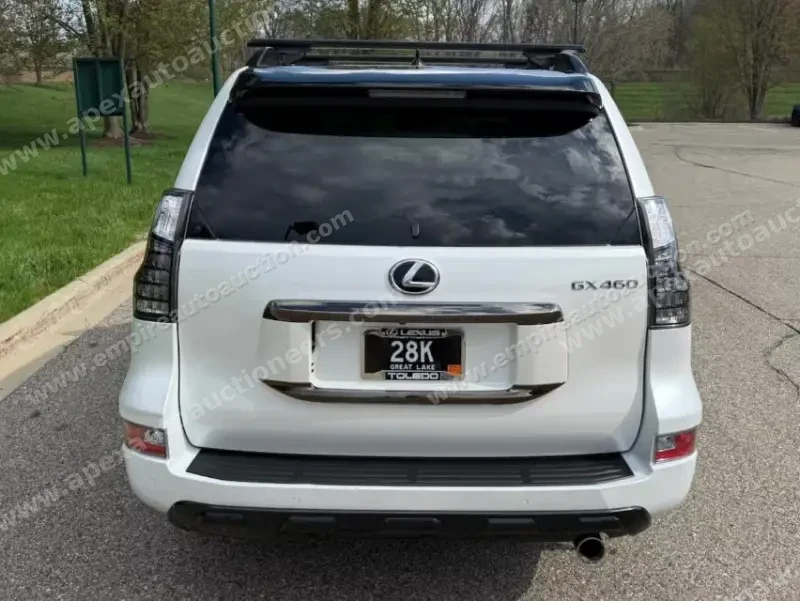 2023 Lexus GX 460 Sport photo 4