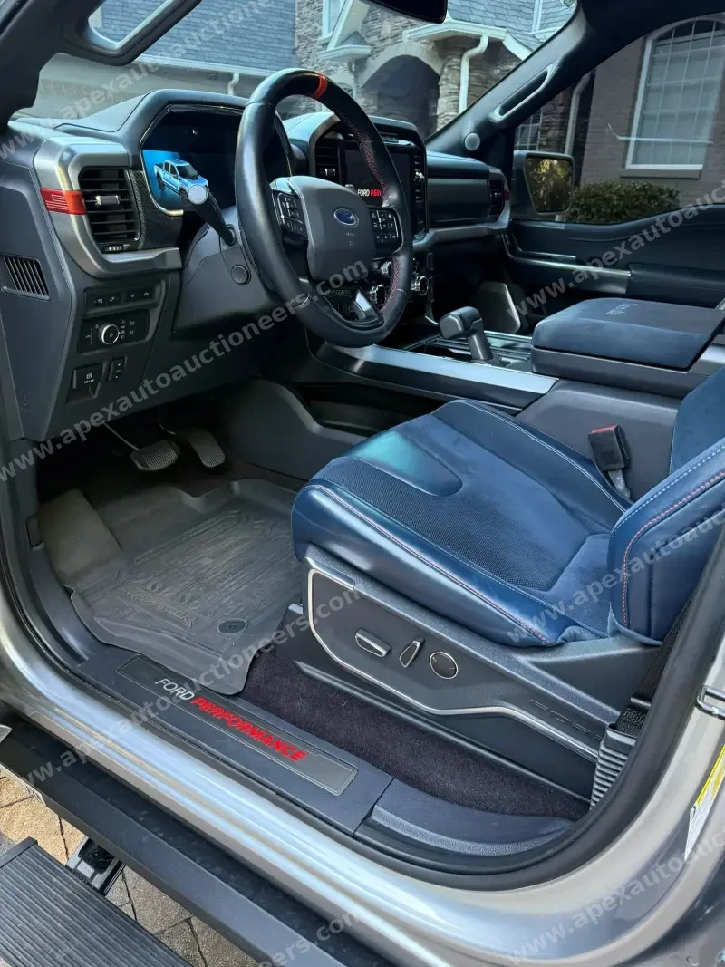 2021 Ford F150 SuperCrew Cab Raptor photo 25