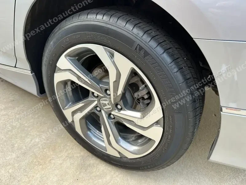 2018 Honda Accord EX-L photo 6
